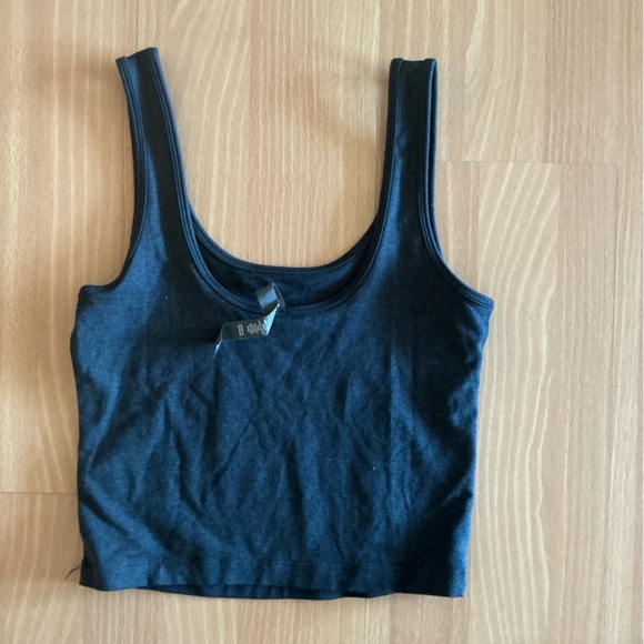 Vuori Women's Tank Top - Grey - small - Picture 4 of 8